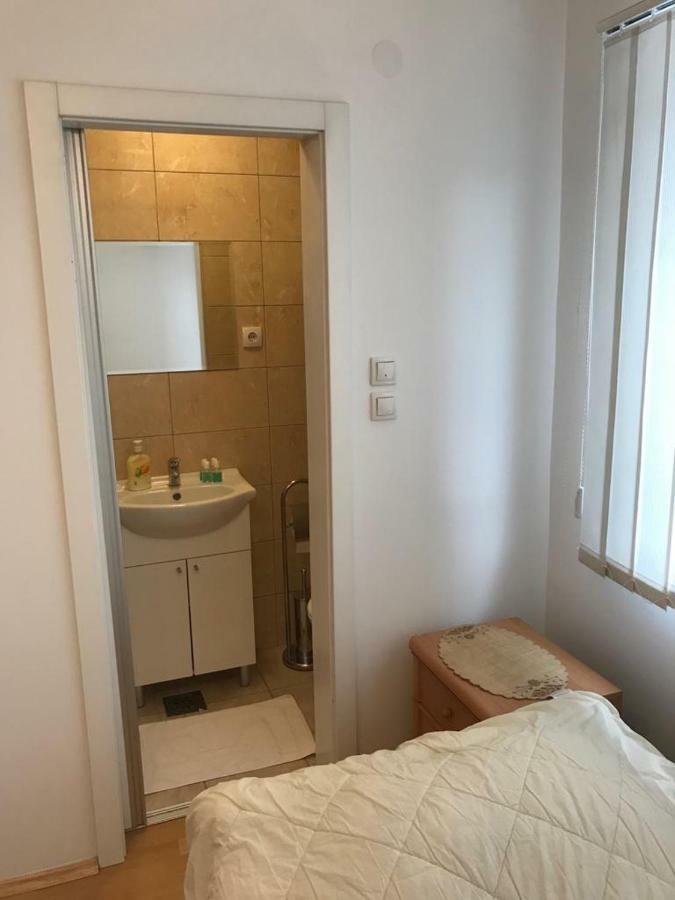 Tri Sesira Ljubovija Hotell Eksteriør bilde